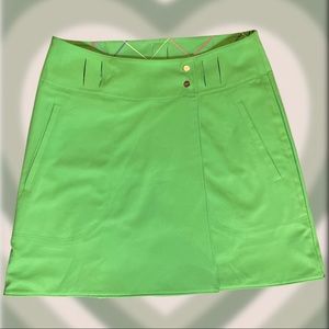 REVERSIBLE NIKE GREEN GOLF SKIRT !! size S